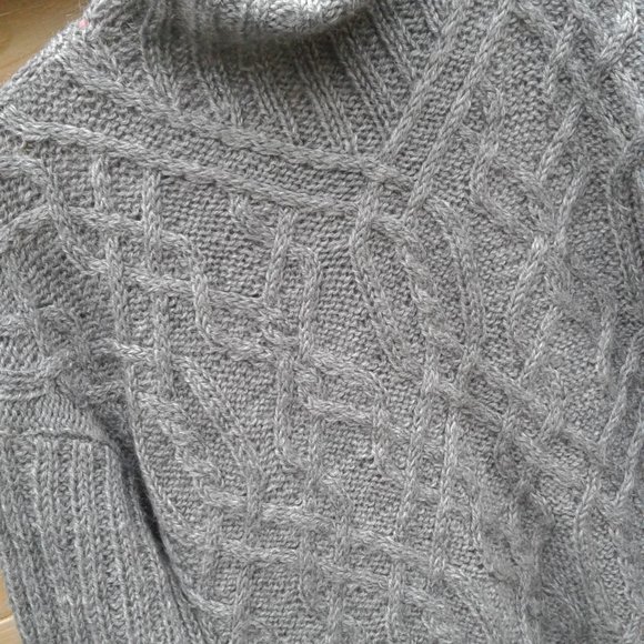 The grey sweater trend !  Unique! 100% virgin wool cable knit sweater - Picture 5 of 7